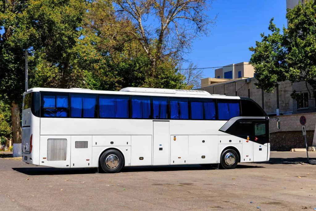 Seeing Oahu Without a Car: Coach Tours and What They Cover