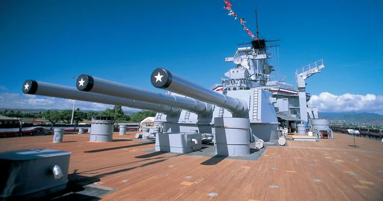 Pearl Harbor Remembered B from Waikiki: USS Arizona, Battleship Missouri and Historic Honolulu