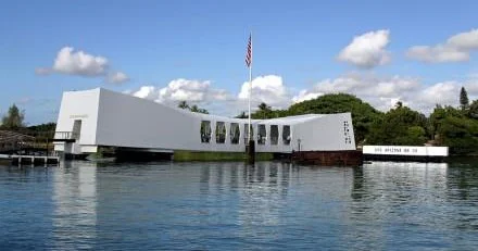 Salute to Pearl Harbor Tour from Waikiki: USS Arizona Memorial & Aloha Tower
