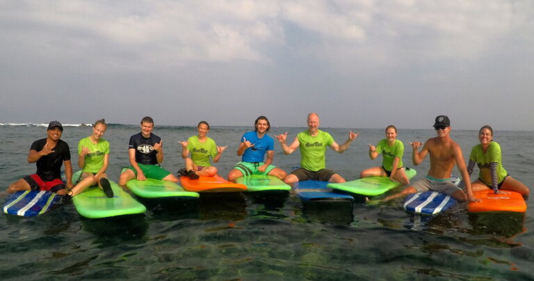 Group surf lesson at Kahaluu Beach Park in Kailua-Kona