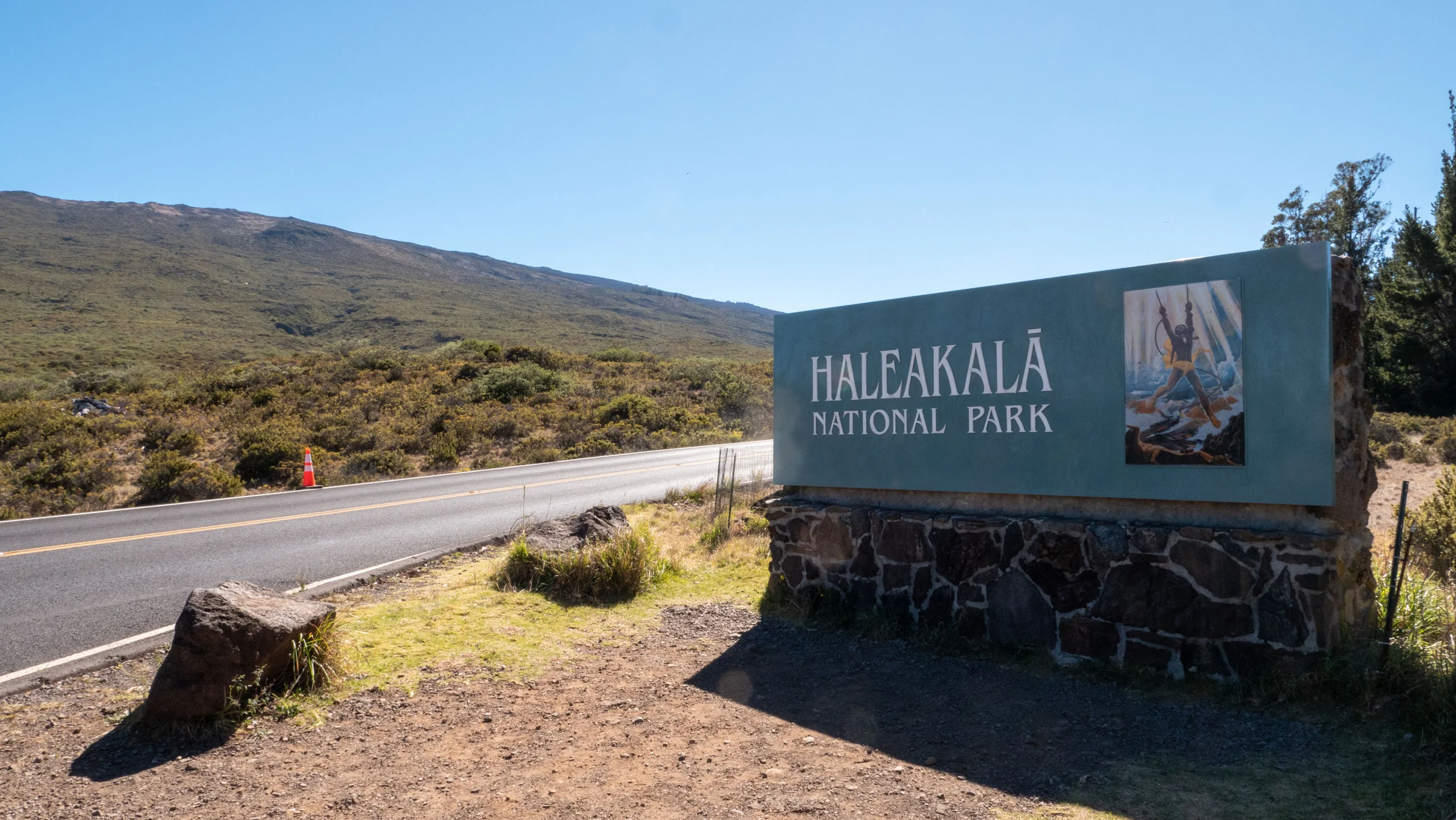 Pipiwai Trail and Haleakala Summit Deluxe Private Tour — Up to 7 Guests